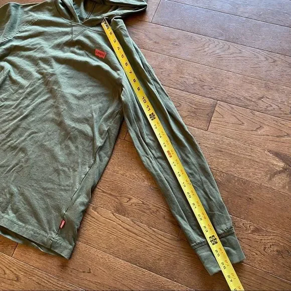 Levi’s Shirt - Picture 9 of 9